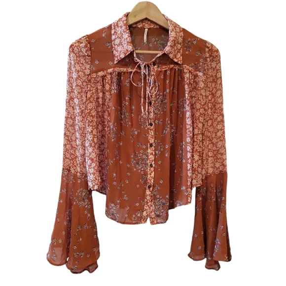 Free People bohemian blouse floral print button-up bell sleeves flowy feminine - Picture 1 of 11